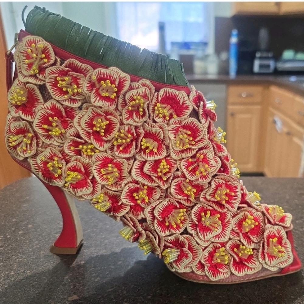 Handmade One of a Kind MANOLO BLAHNIK Open Toe Floral Booties 40 Italy $4600